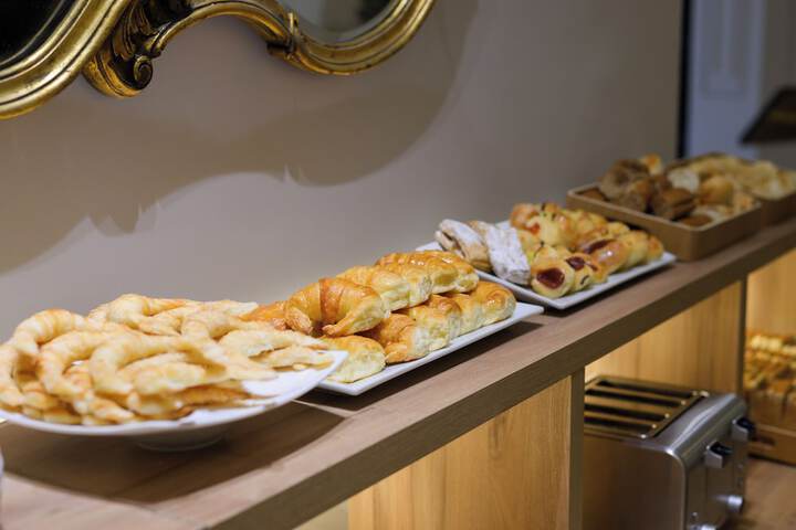 Breakfast/Coffee Service 64 of 71