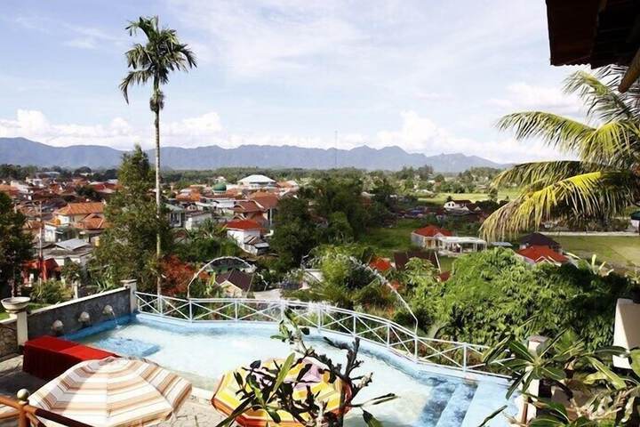 Hotel with Pool