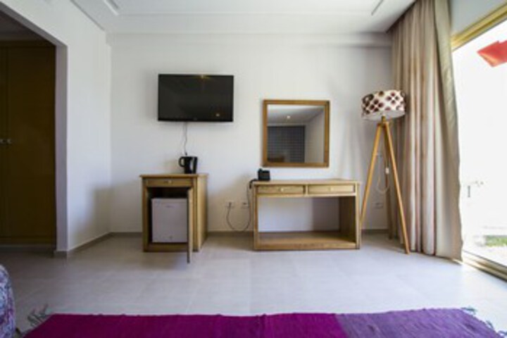 Room 43 of 69