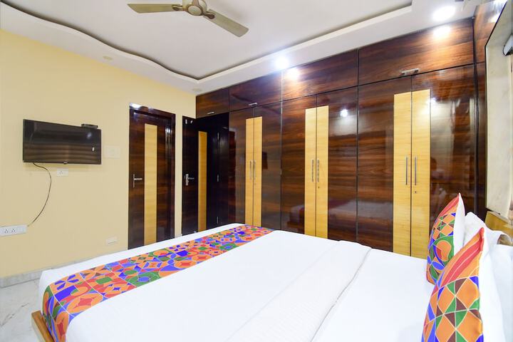 Room 15 of 29