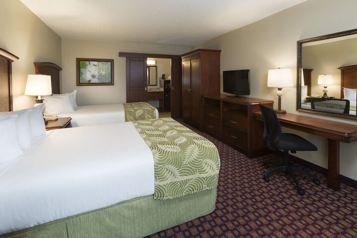 Standard Double with 2 Double Beds (18 of 20)