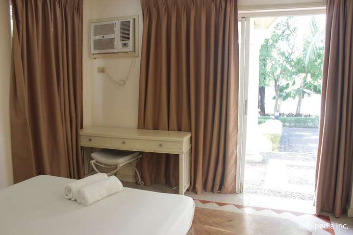 Room 35 of 126