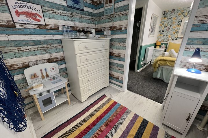 Room 11 of 48