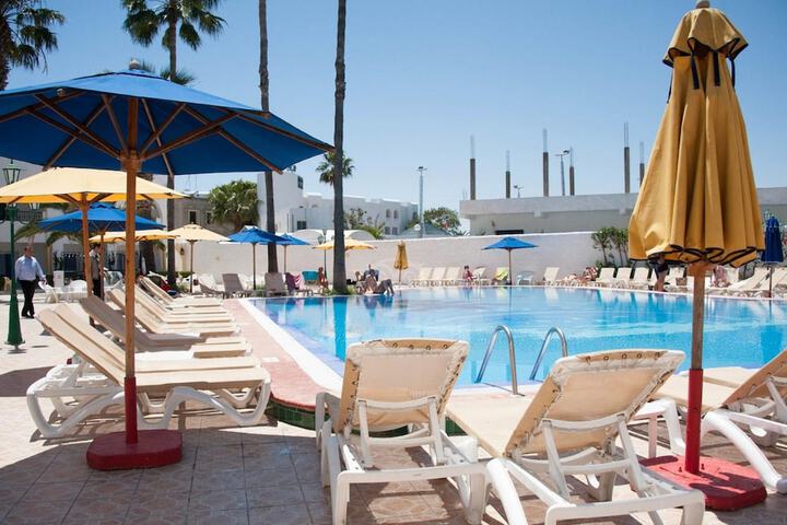 Hotel Pool