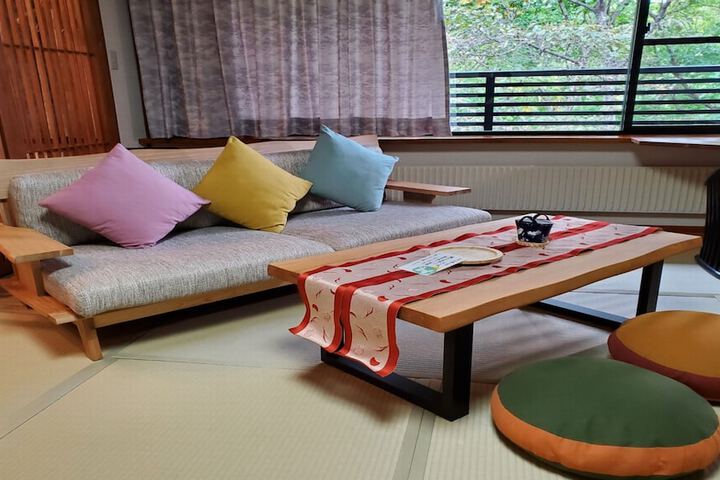 Room 14 of 96