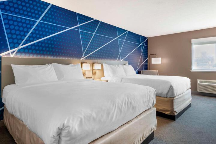 2 Queen Beds (3 of 11)