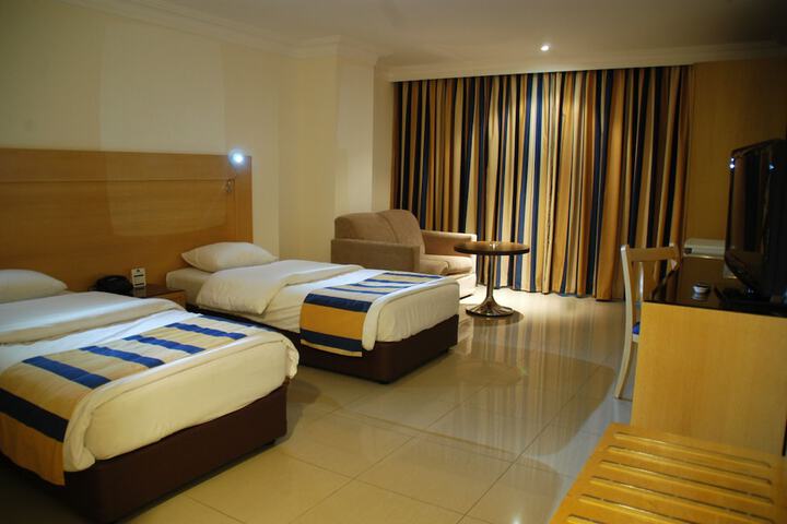 Room 11 of 63