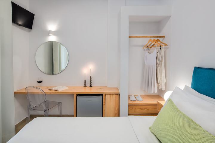 Room 7 of 44