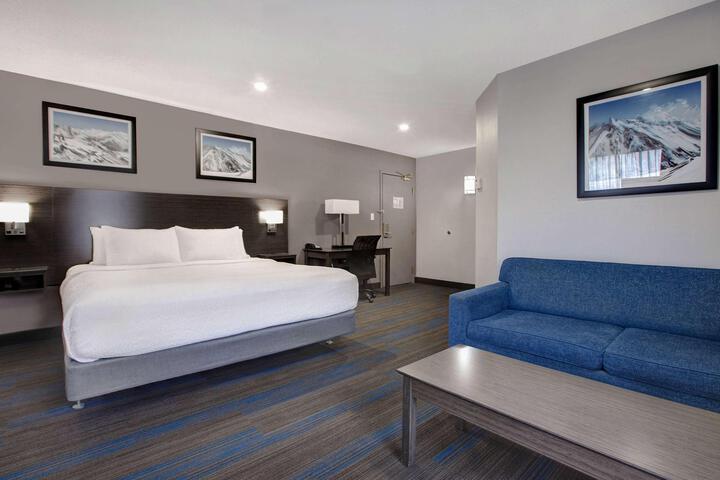 1 King Bed (8 of 21)