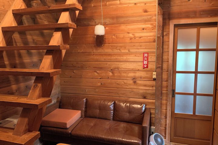 Room 6 of 48