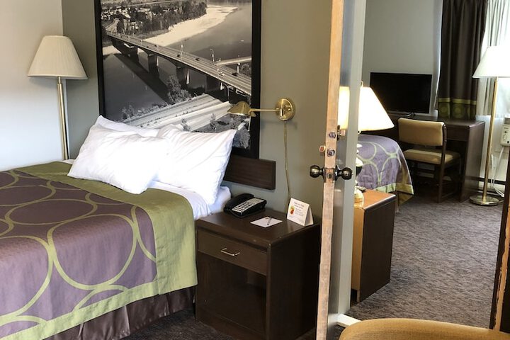 Room 6 of 36