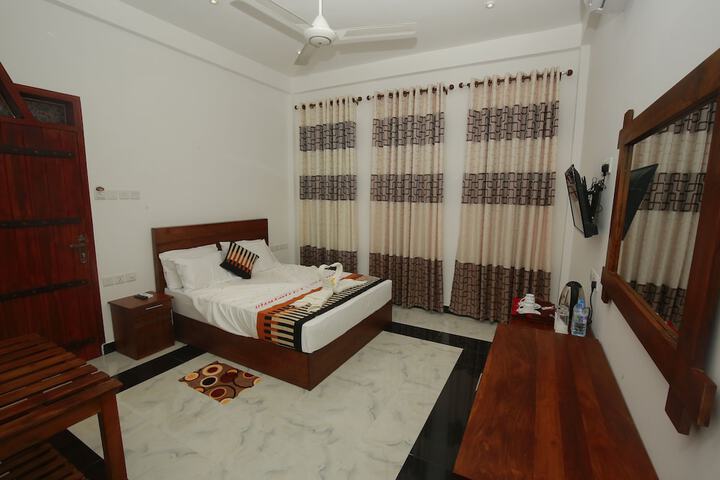 Room 17 of 48