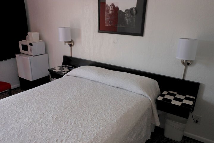 Room 8 of 55