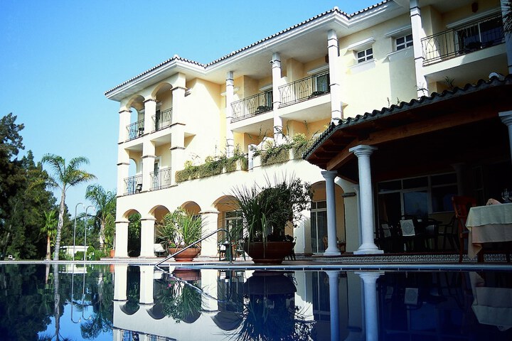 Hotel with Pool