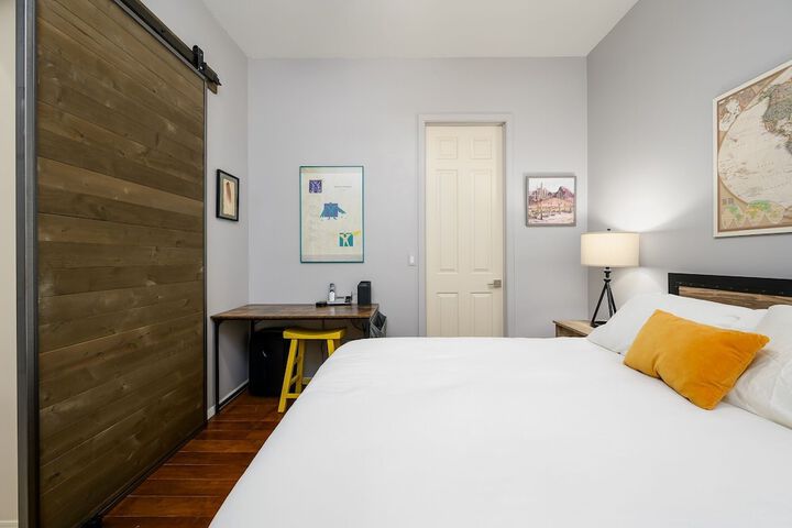 Room 8 of 69