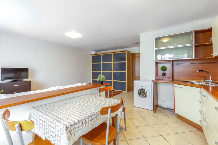 Room 5 of 13