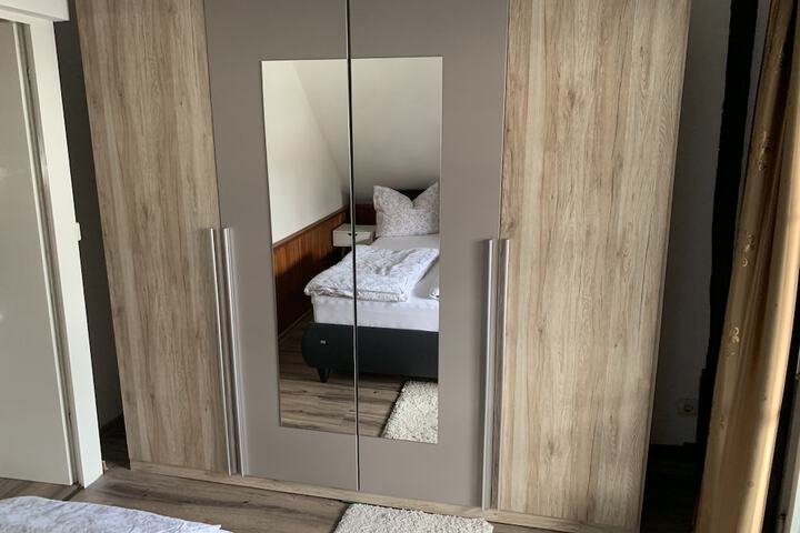 Room 9 of 73