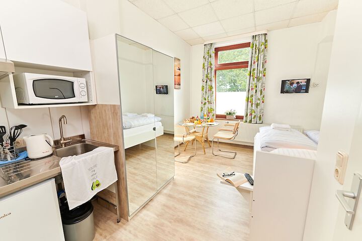 Room 8 of 156
