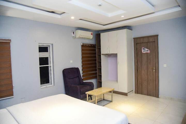 Room 43 of 78