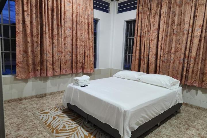 Room 9 of 21