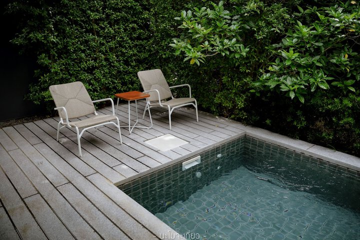 Pool 96 of 184