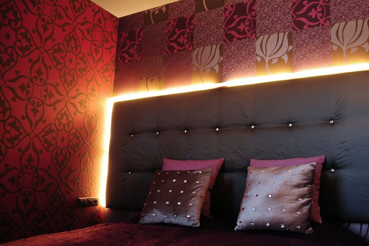 Room 13 of 31