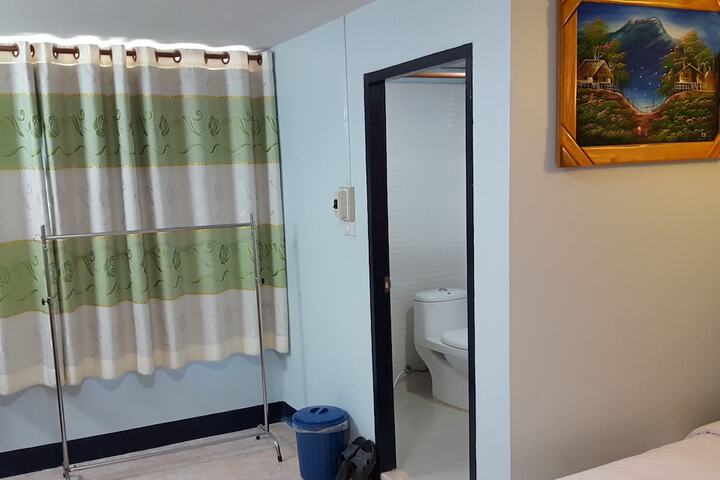 Room 14 of 23
