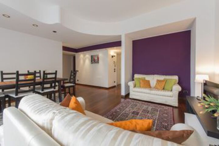 Room 21 of 27