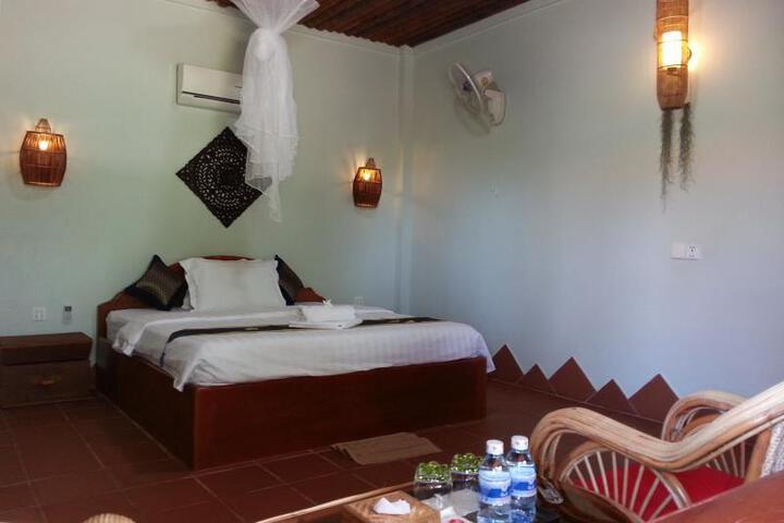 Blue Kep Bungalow