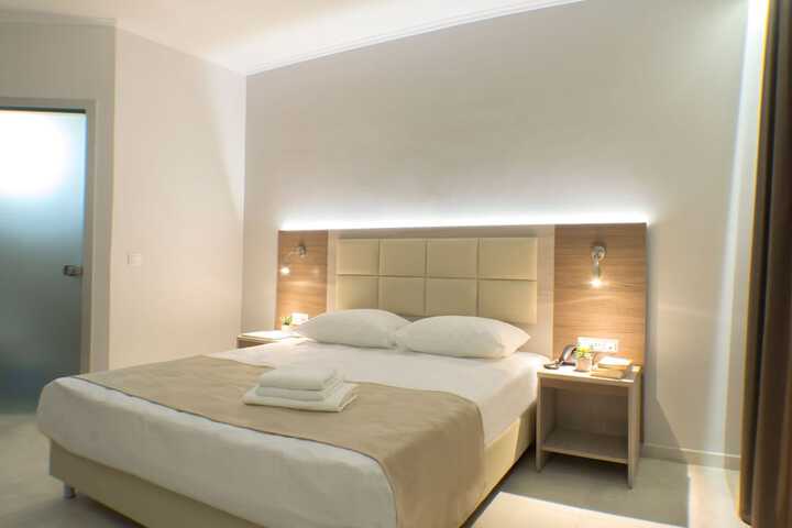 Room 4 of 22