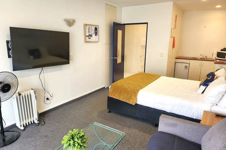 Room 11 of 53
