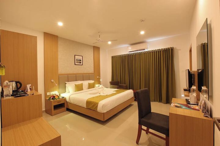 Room 2 of 7