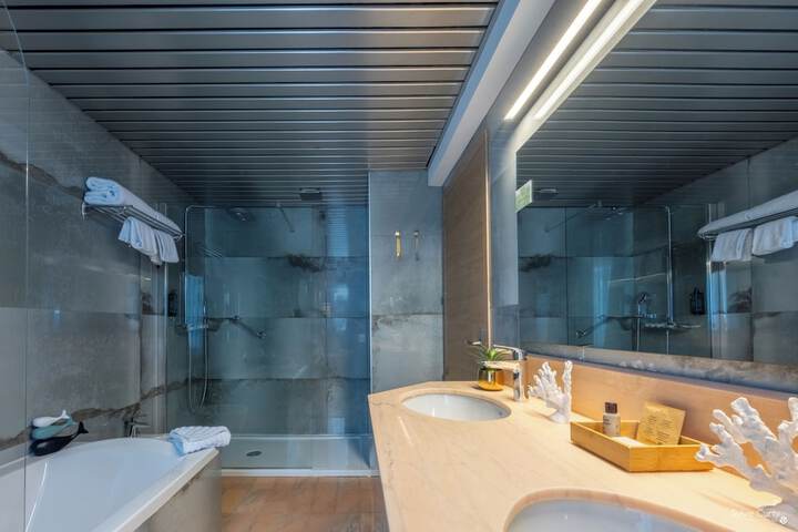Bath Interior
