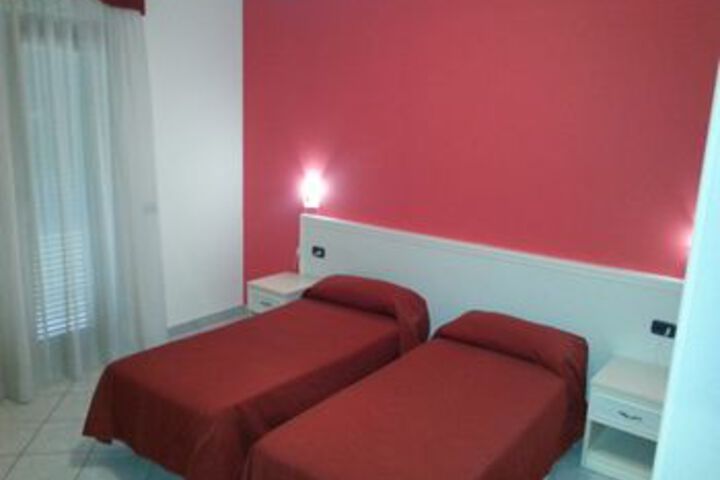 Room 11 of 17