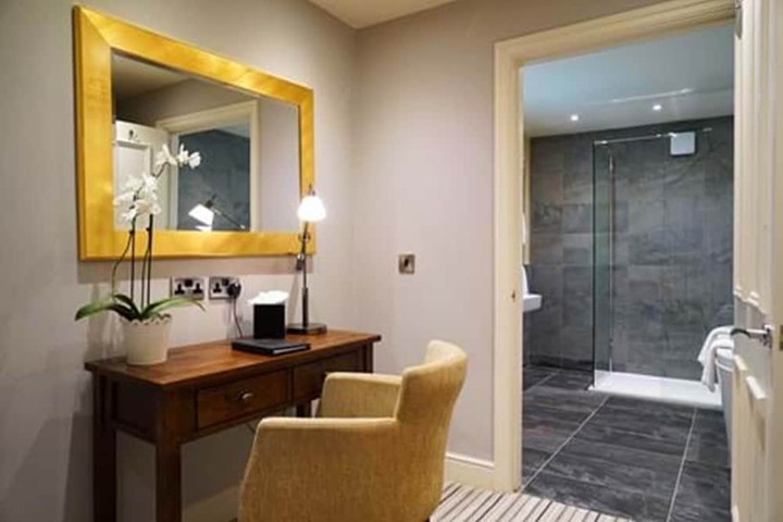 Bathroom Interior Photo