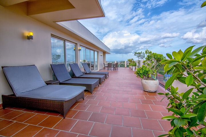 Sundeck 47 of 47