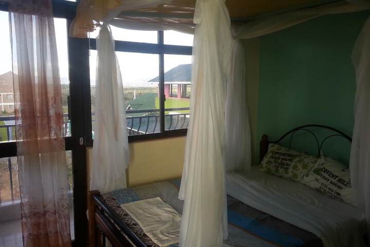 Room 10 of 23