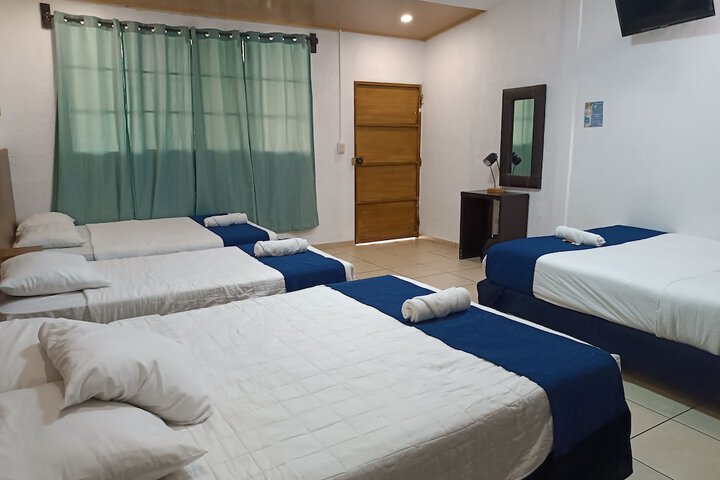 Room 5 of 11