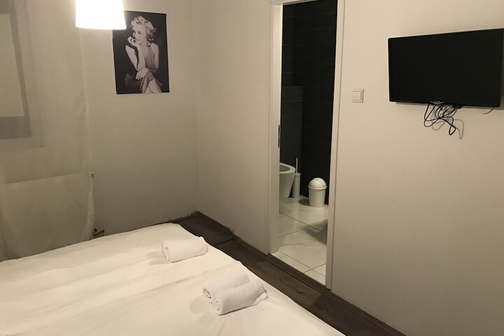 Room 19 of 62