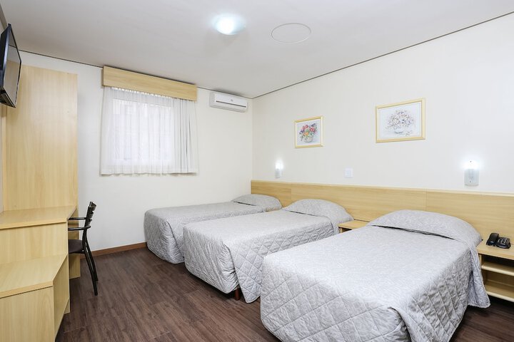 Room 8 of 31