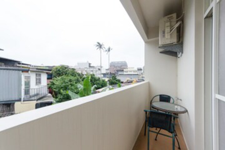 Room 21 of 29