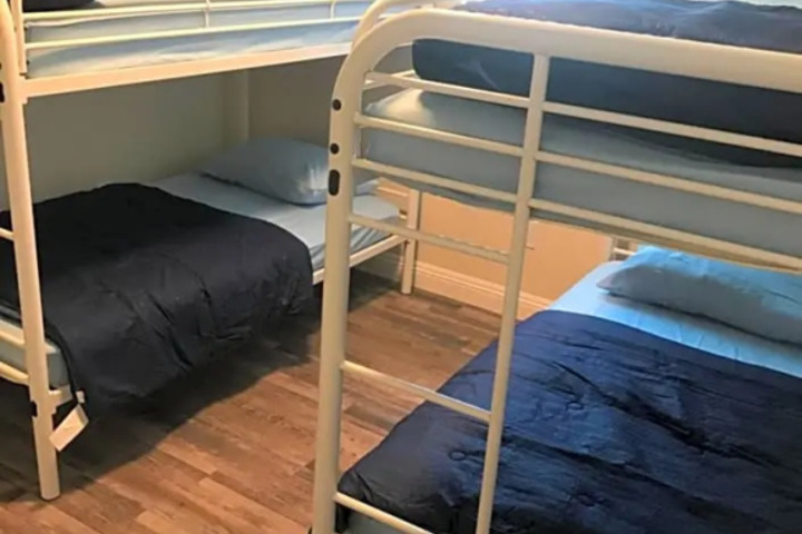 Room 5 of 7