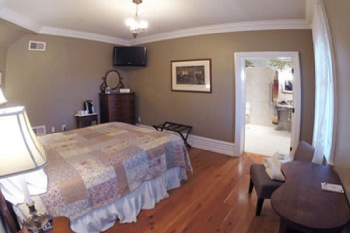 Room 71 of 100