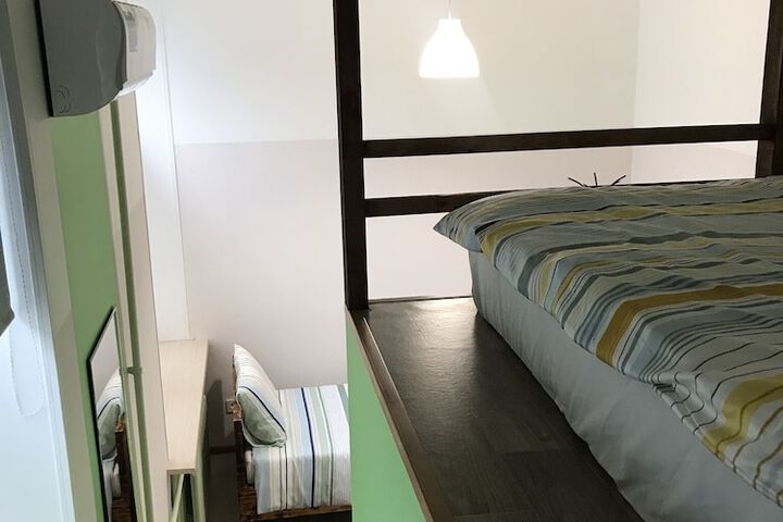 Room 43 of 64