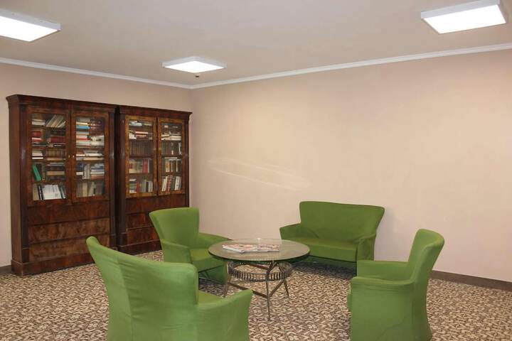 Guest Lobby
