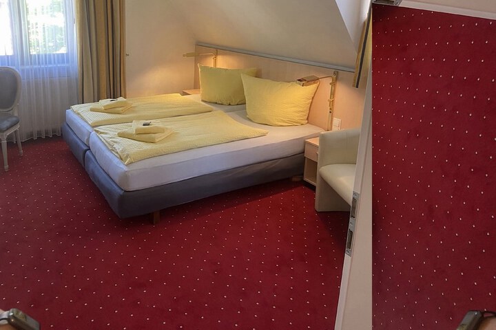 Room 7 of 23