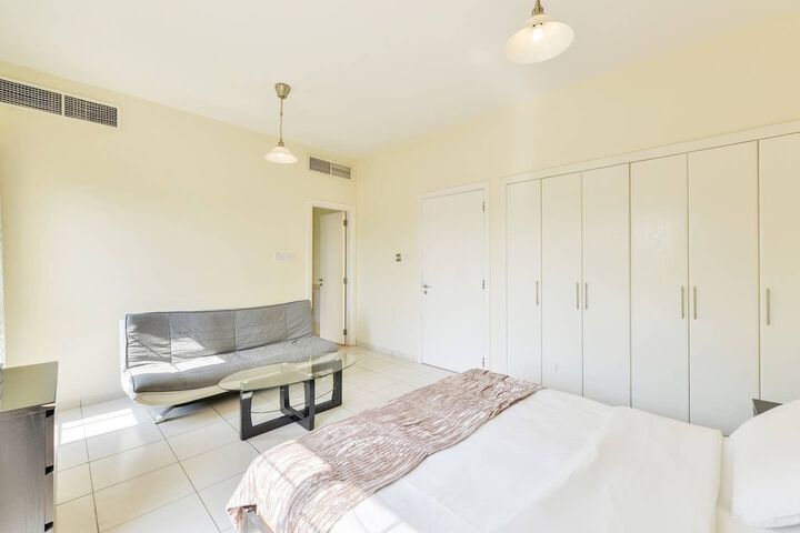 Room 9 of 41