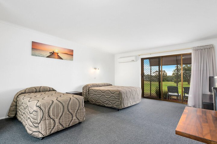 Room 18 of 49