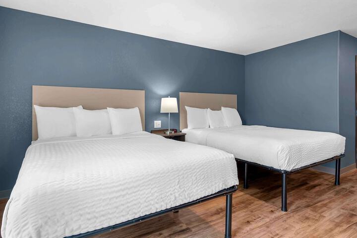 Standard Studio 1 Queen Bed (4 of 8)
