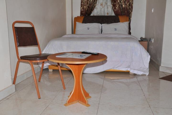 Room 4 of 21